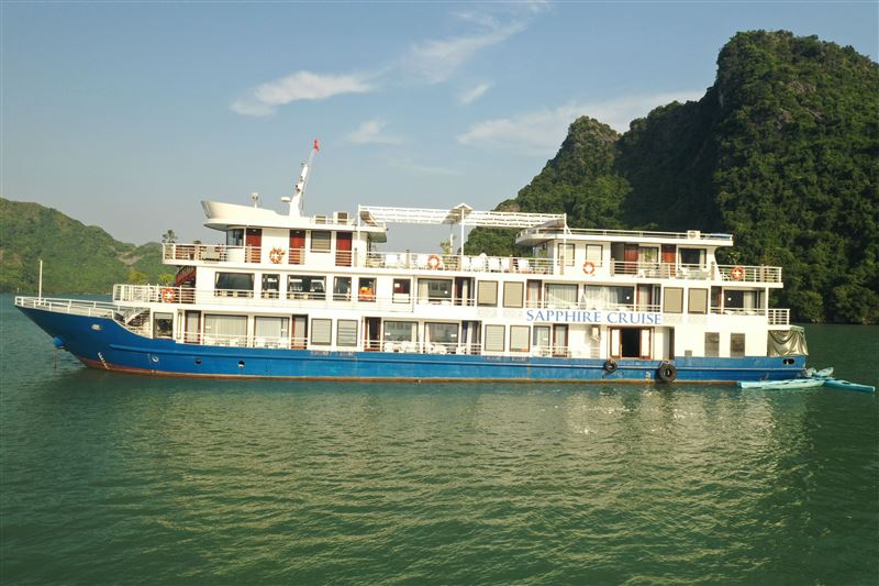 Halong Sapphire Cruise - Luxury Overnight Cruise in Lan Ha Bay & Ha Long Bay